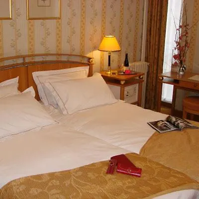 Cordelia Opera-madeleine