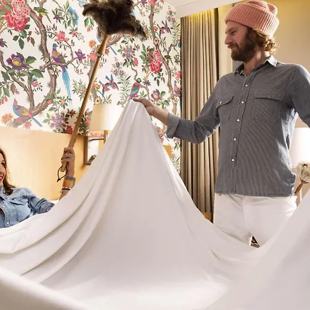 Cordelia Opera-madeleine