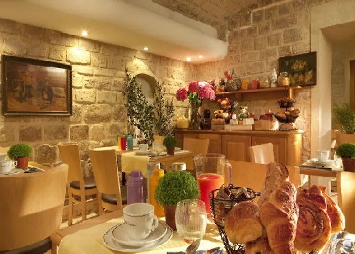 科迪莉亚玛德莱娜剧院酒店 3*