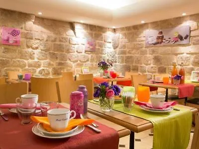 科迪莉亚玛德莱娜剧院酒店 3*